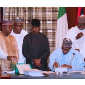 Buhari sign 2019 budget