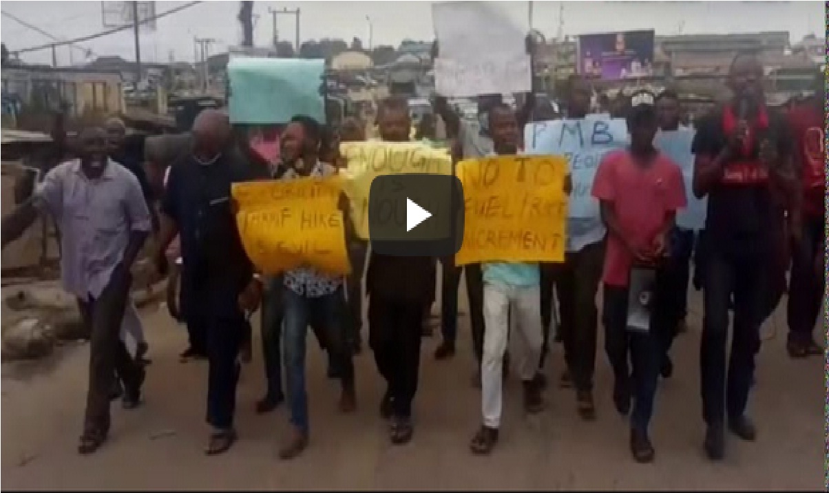 protest in osun over fuel hike price
