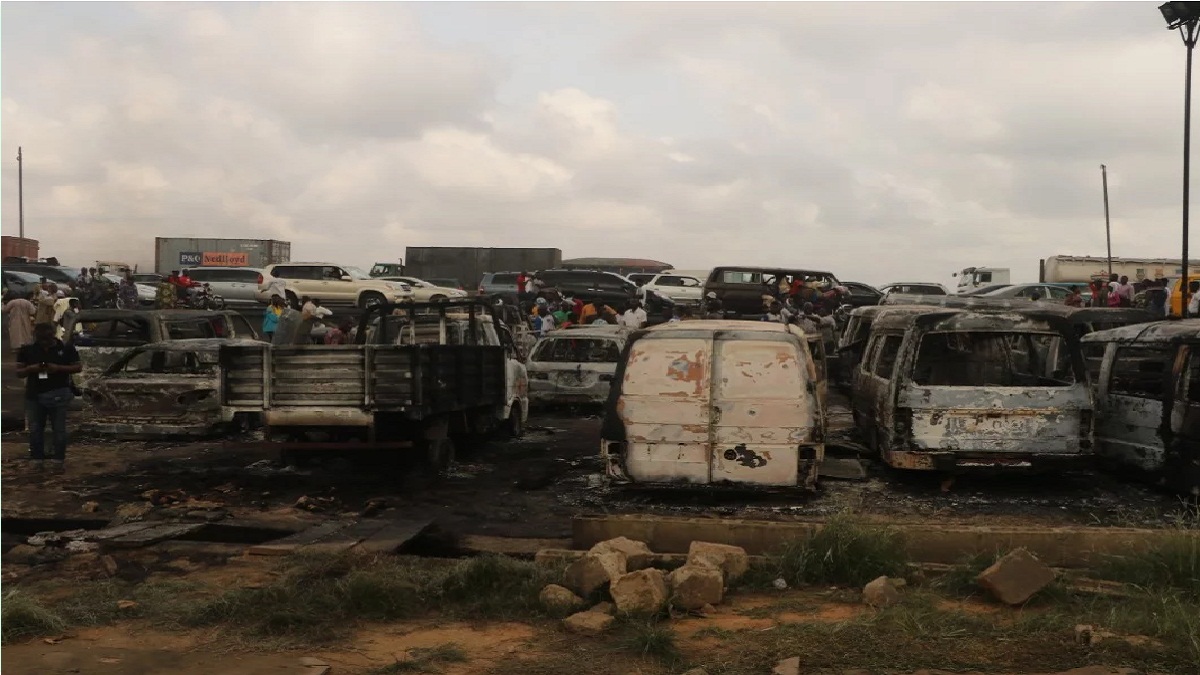 2 Dead, Over 20 Vehicles Burnt As Tanker Explodes In Lagos
