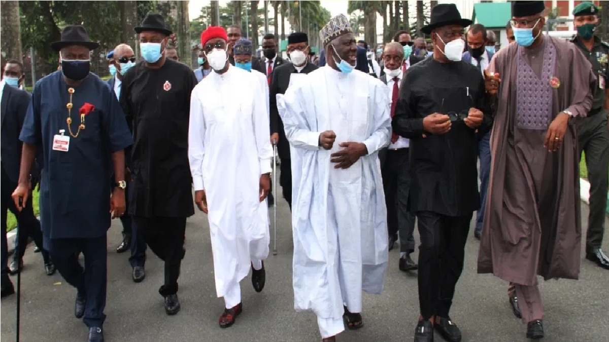 Representative of the President, and Chief of Staff to the President,Ambassador Ibrahim Gambari (3rd right); Deputy Senate President , Ovie Omo-Agege (right); Delta Governor, Senator Dr. Ifeanyi Okowa (3rd left); Rivers State Governor, Barr. Nyesom Wike (2nd right); Bayelsa State Governor, Senator Douye Diri and others, during the South-South Leaders Meeting with the Presidential delegation held in Government House, Port Harcourt. Tuesday 2411/20.