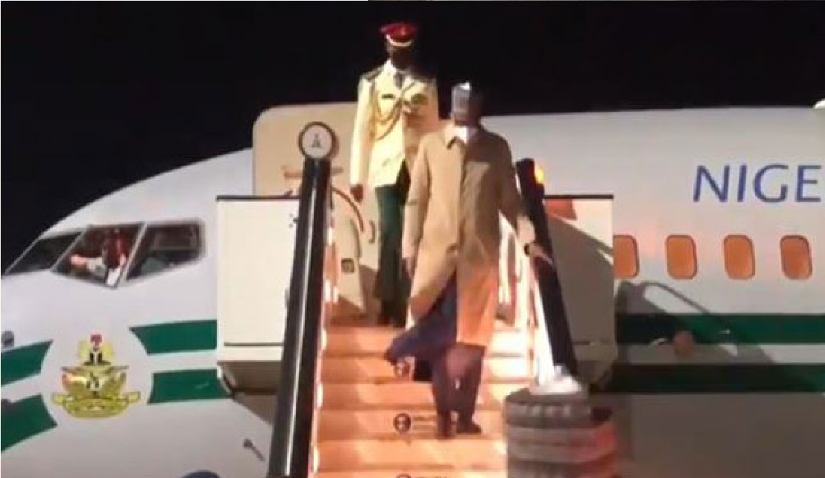 Buhari arrives London
