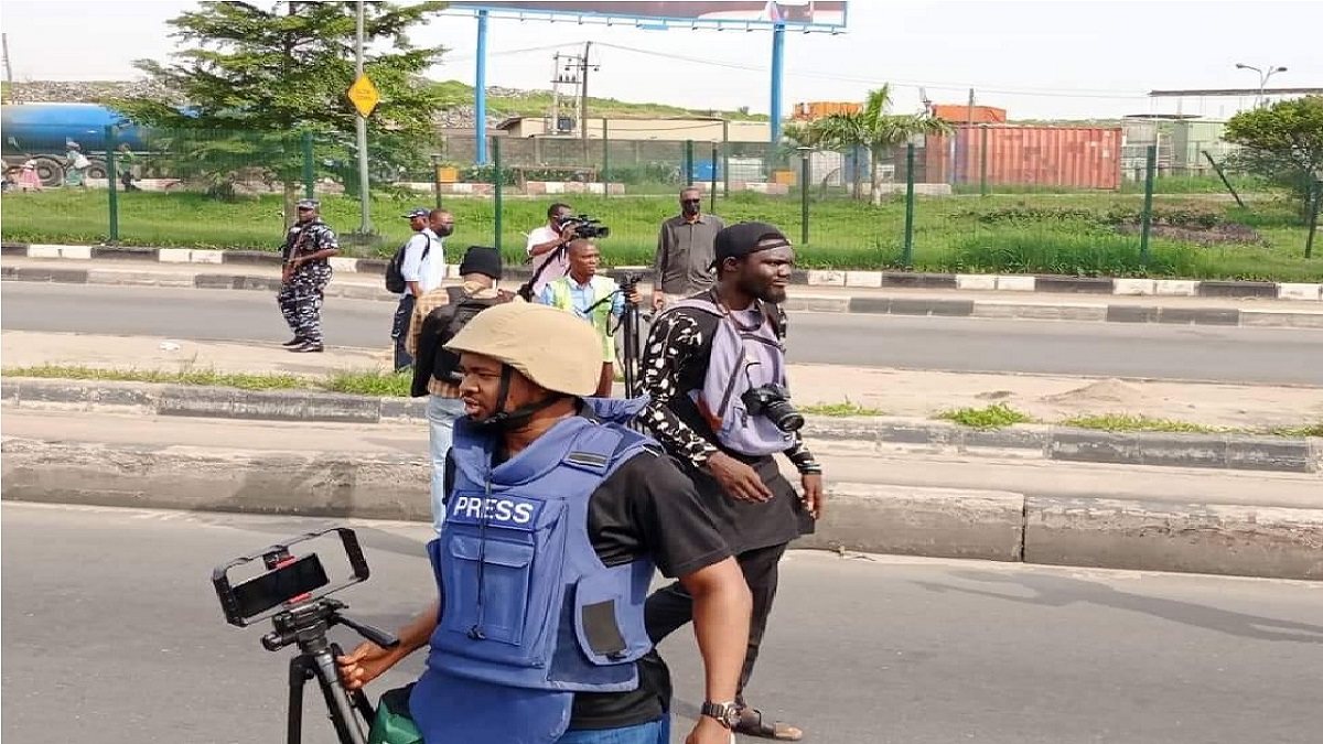 Journalists wear bulletproof vest, helmet to cover June 12 protests