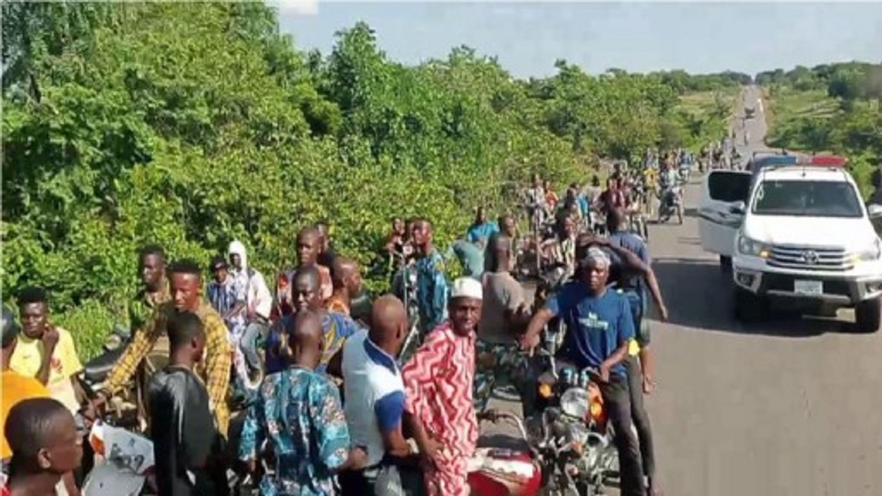 Sunday Igboho and Army clash in Igangan