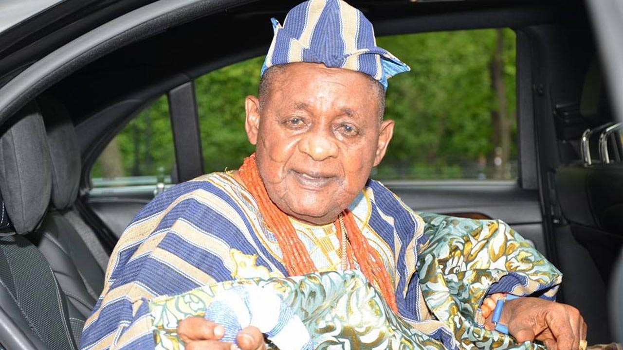 Oba Lamidi Adeyemi