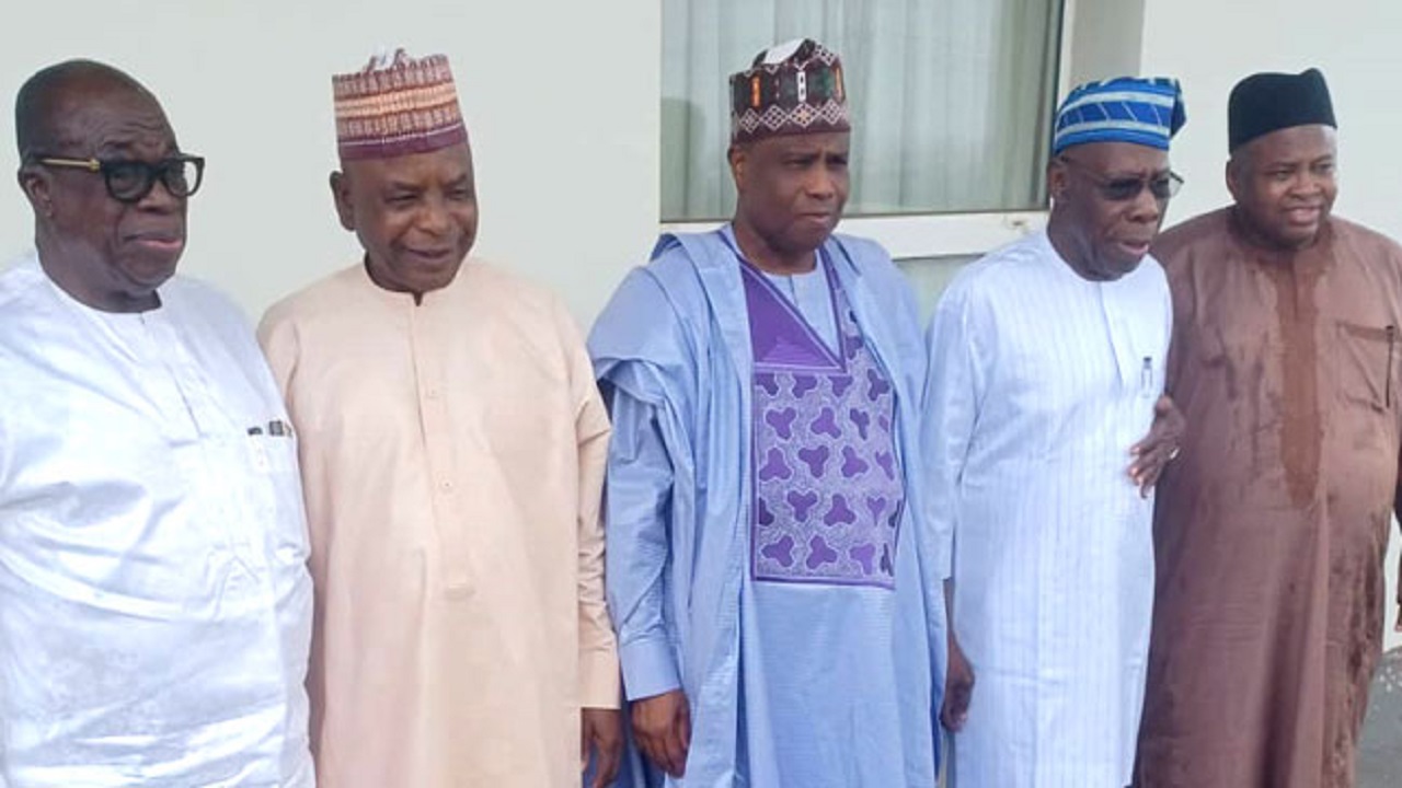 Tambuwal meets Obasanjo in Abeokuta