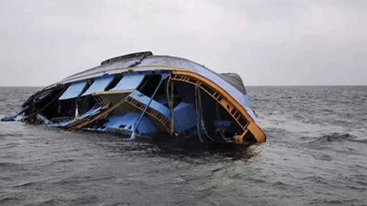 boat capsized